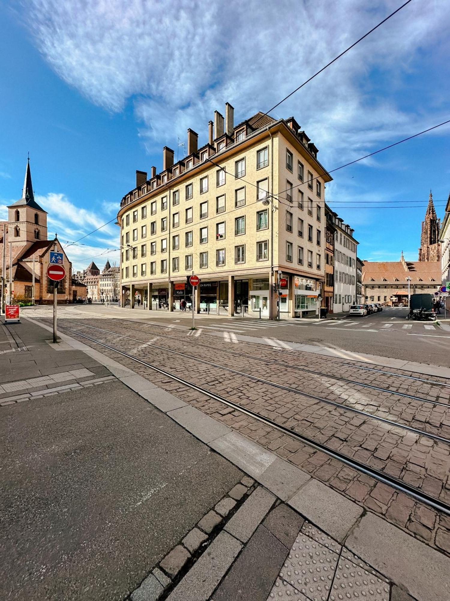 2 Pieces Cathedrale Proche Des Quais Strasbourg Apartment Exterior photo